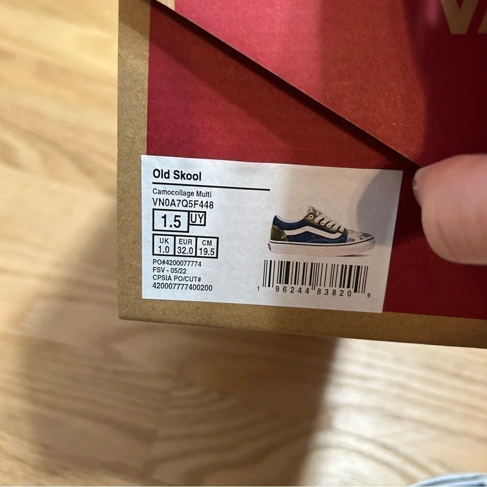 Vans Old Skool Camocollage Sneakers NEW Kids Shoes 13.5 1.5 11 Youth Blue
